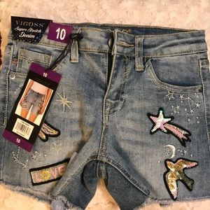 Super stretch denim shorts with patches